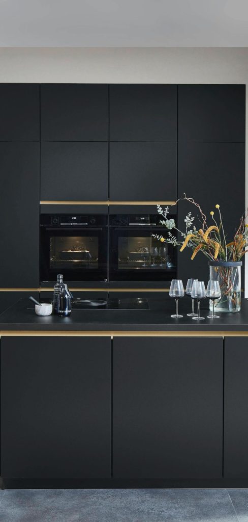 9 Stylish Kitchen Floating Shelf Decor Ideas