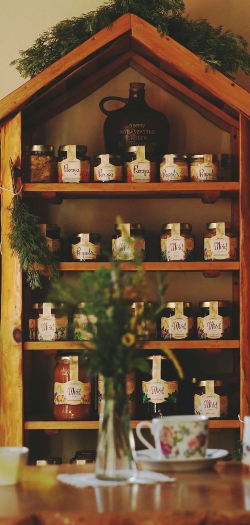 10 Stunning Kitchen Floating Shelf Ideas You'll Love